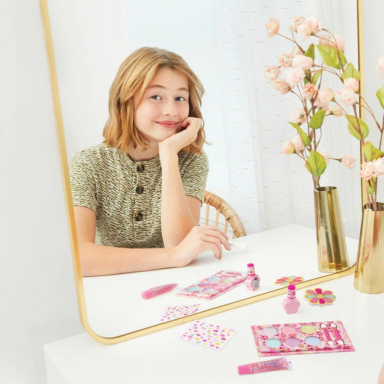 Outlet ๐งจ Danawares Make It Real Love And Daisy Makeup Set ๐ 6 Outlet ๐งจ Danawares Make It Real Love And Daisy Makeup Set ๐ - Image 4